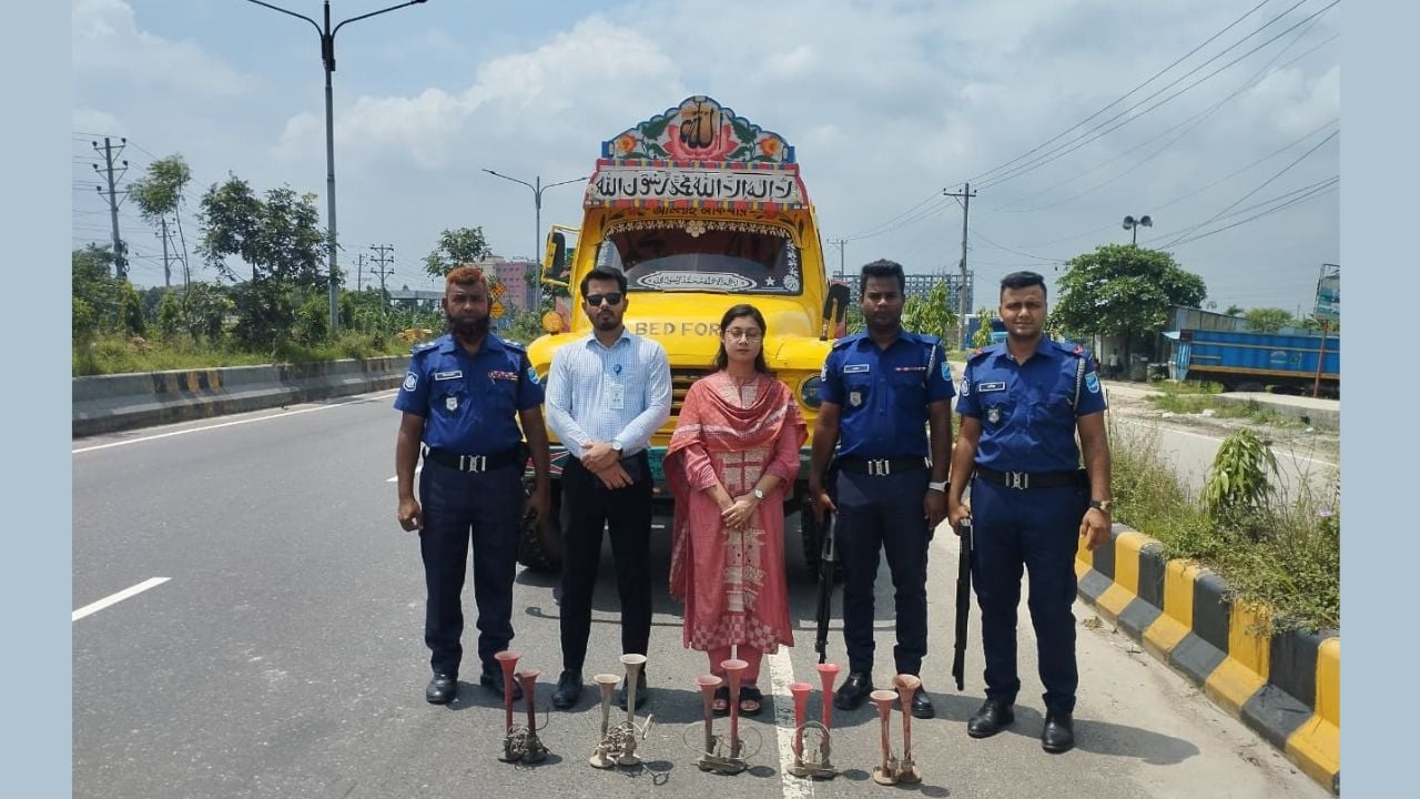 শব্দদূষণ বন্ধে নারায়ণগঞ্জে অভিযান, ৫ যানবাহনকে জরিমানা