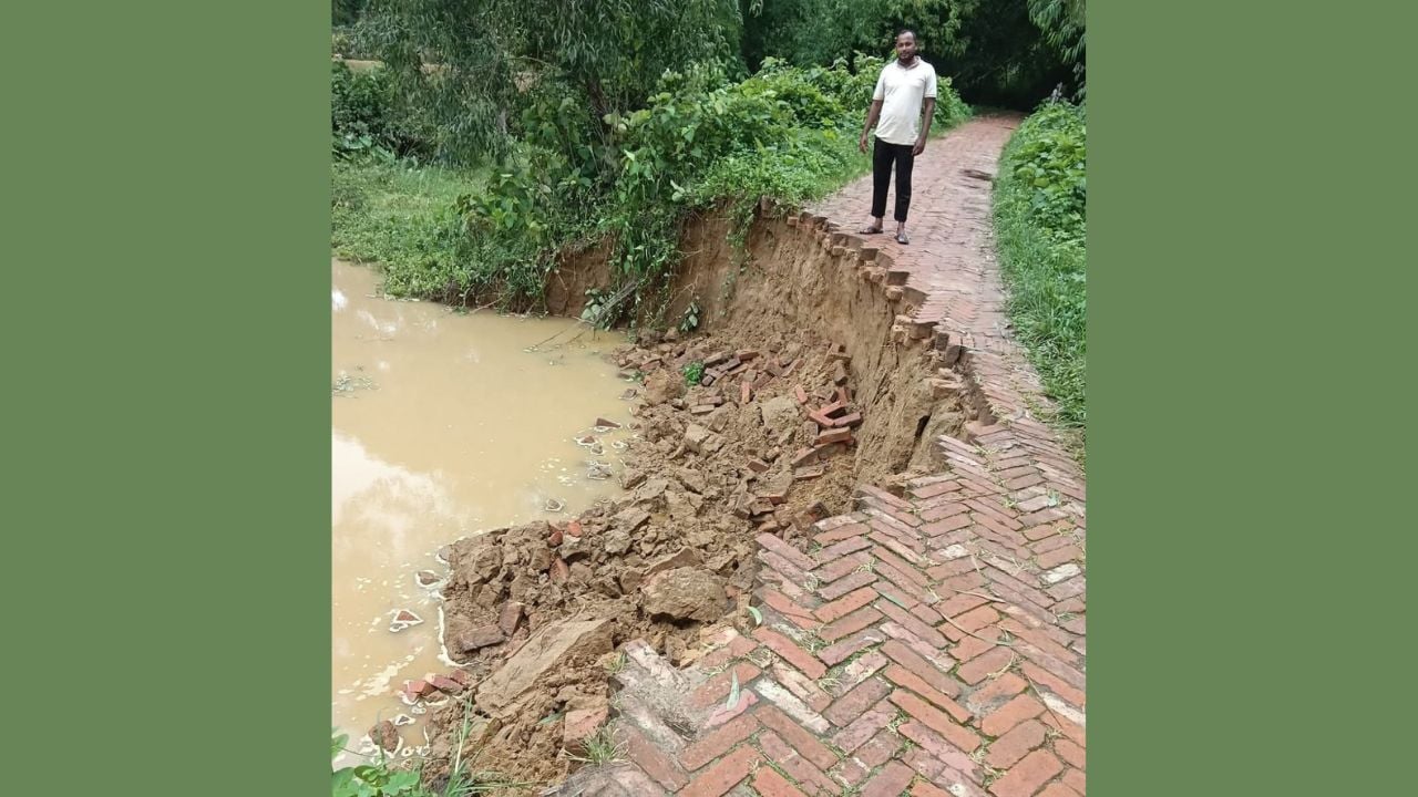 চট্টগ্রামের লোহাগাড়ায় নেমে গেছে পানি, ভেসে উঠেছে ক্ষতচিহ্ন