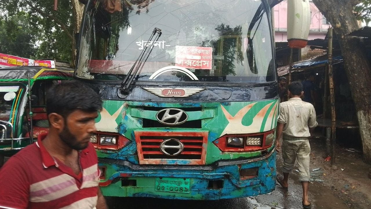 সাতক্ষীরার তালায় সড়ক দুর্ঘটনায় স্কুল শিক্ষার্থীর মৃত্যু