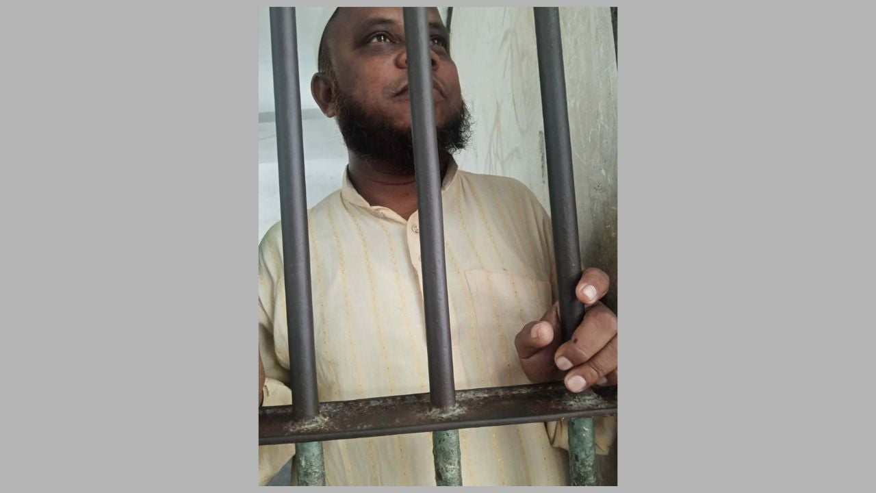 জালিয়াতির অভিযোগে কাজি কারাগারে