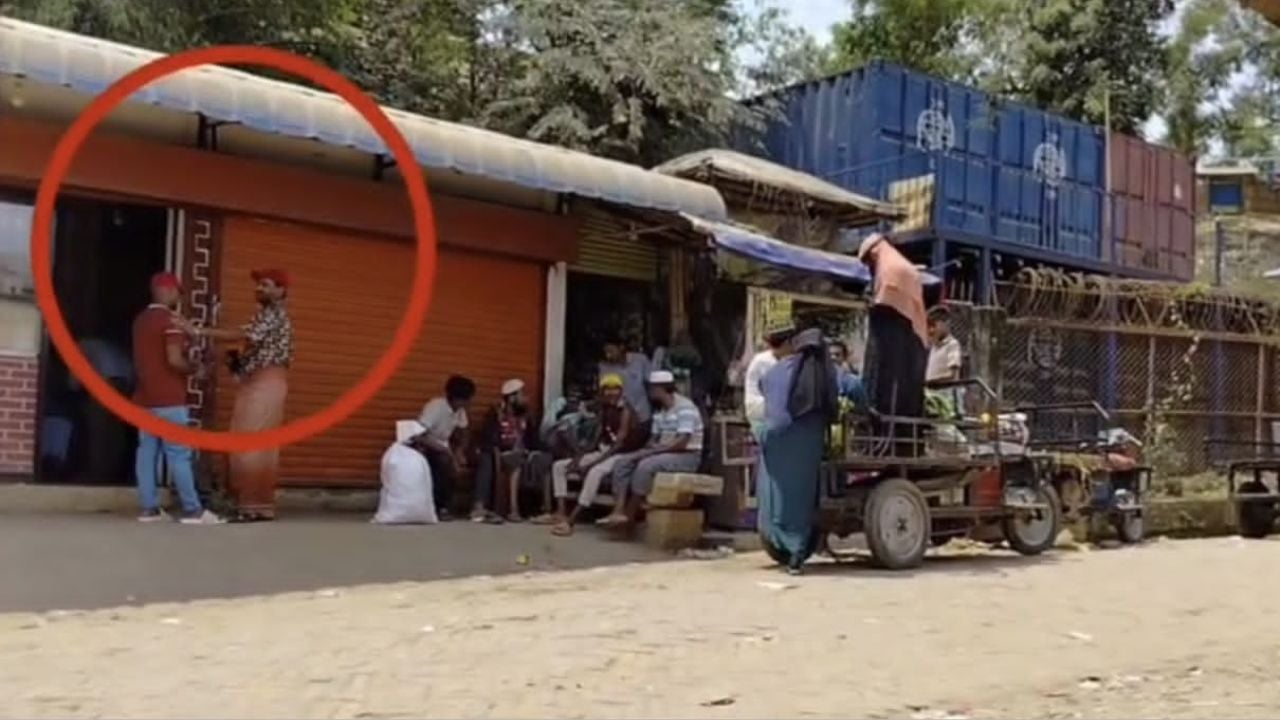 উখিয়ায় ইজারার নামে চাঁদাবাজির অভিযোগ, ক্ষোভ ব্যবসায়ীদের