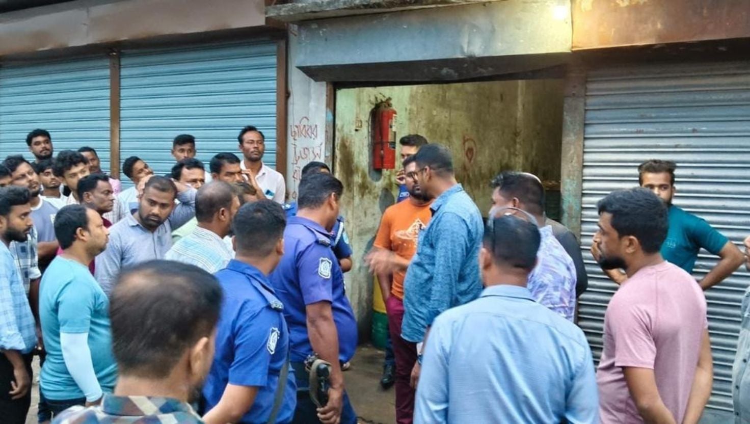 সিংগাইরে ২৪ ড্রাম জ্বালানি তেল জব্দ, জরিমানা লাখ টাকা