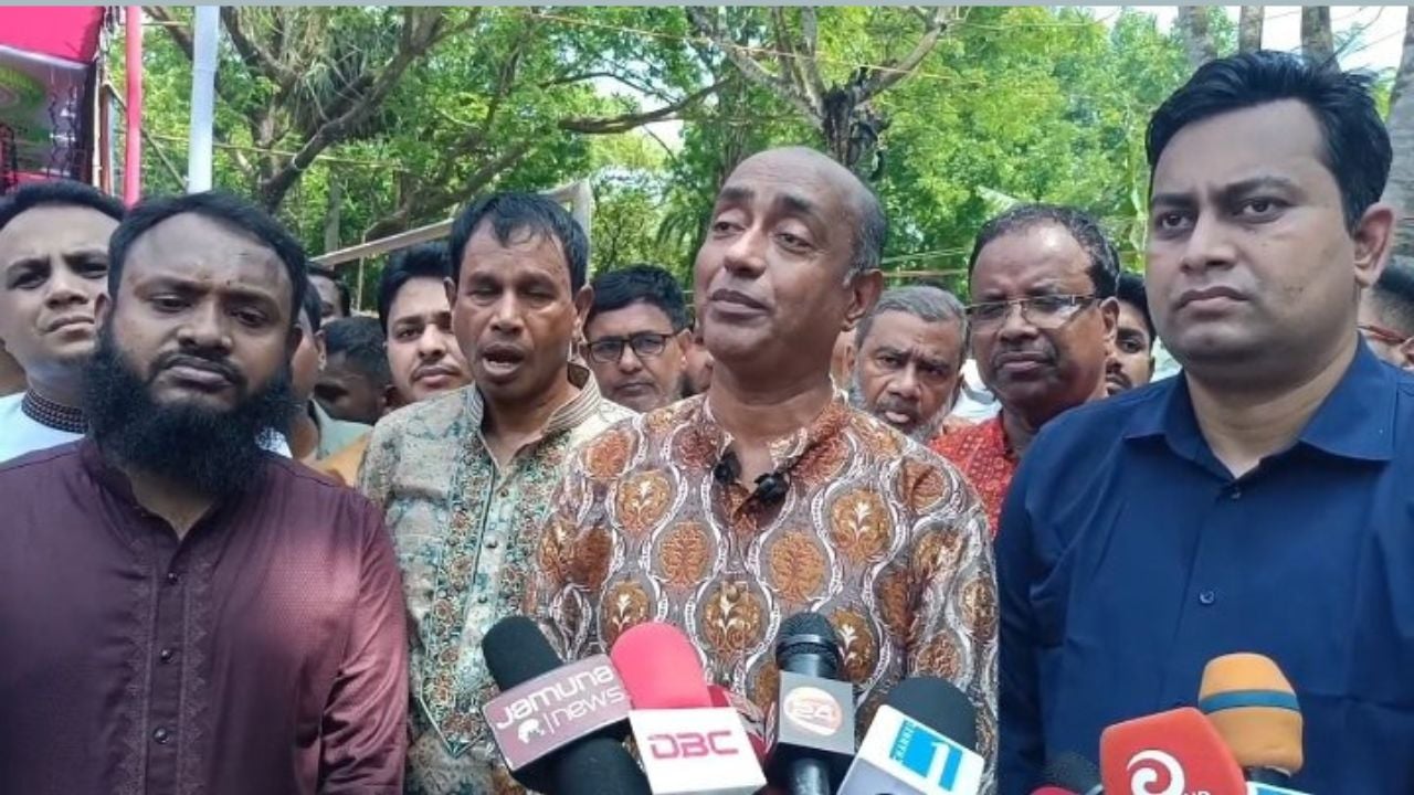 কৃষক কার্ড বিতরণে রাজনৈতিক বিবেচনার সুযোগ নেই : আইনমন্ত্রী