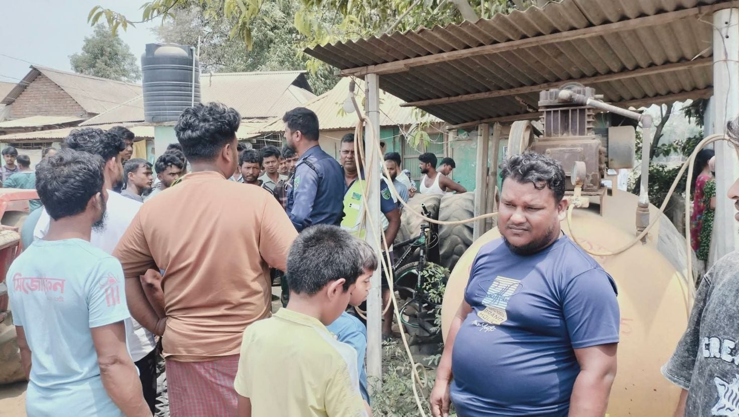 দেবিদ্বারে ট্রাক্টরের চাকা বিস্ফোরণে চালক নিহত