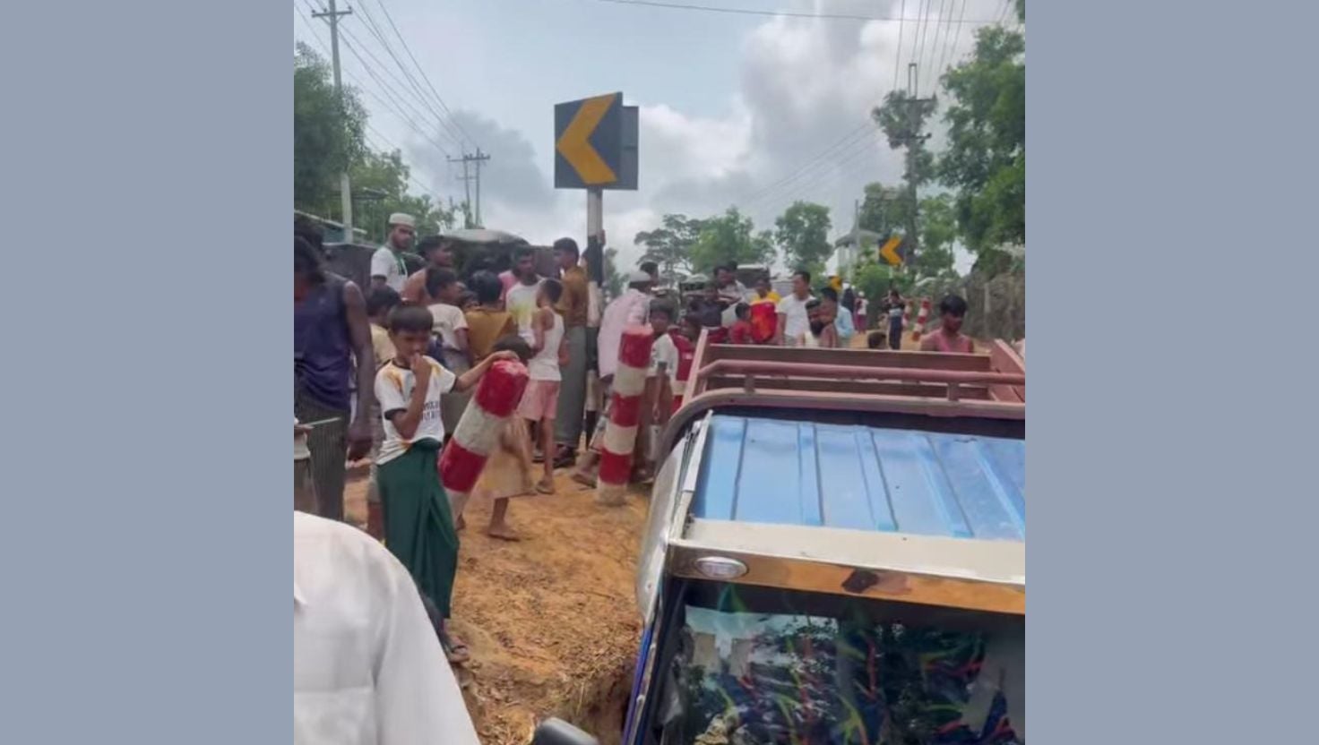 উখিয়ায় বেপরোয়া ডাম্পারের ধাক্কায় প্রাণ গেল নারীর