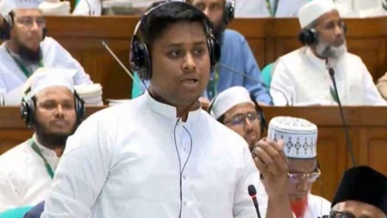 মাননীয় স্পিকার আমি এলাকায় মুখ দেখাতে পারি না: সংসদে হাসনাত আবদুল্লাহ