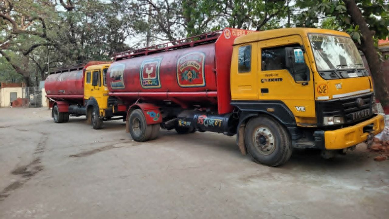 চট্টগ্রামে জব্দ ৬০ হাজার লিটার চোরাই মেরিন ফুয়েল নিলামে বিক্রির সিদ্ধান্ত