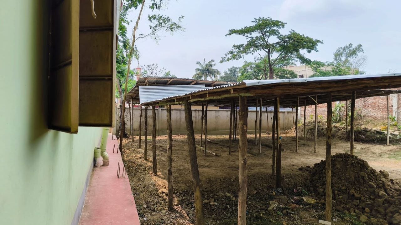 জানালা খুললেই তামাকের ধোঁয়া, অসুস্থ হয়ে পড়ছে পাশের মানুষ