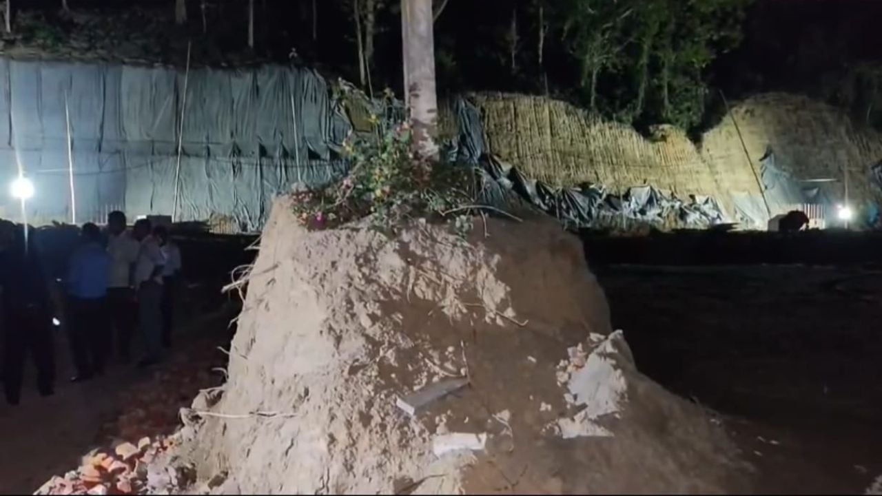 সীতাকুণ্ডে পাহাড় কাটার দায়ে জরিমানা ২ লাখ, ১৫ দিনের কারাদণ্ড