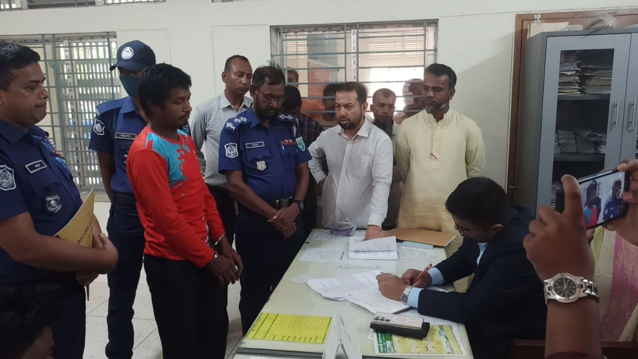 কলেজছাত্রীকে আপত্তিকর প্রস্তাব দেওয়ায় যুবকের কারাদণ্ড