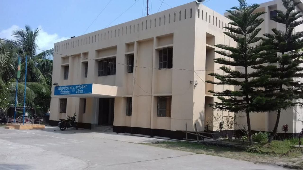 মির্জাগঞ্জে প্রবাসীর ঝুলন্ত লাশ উদ্ধার