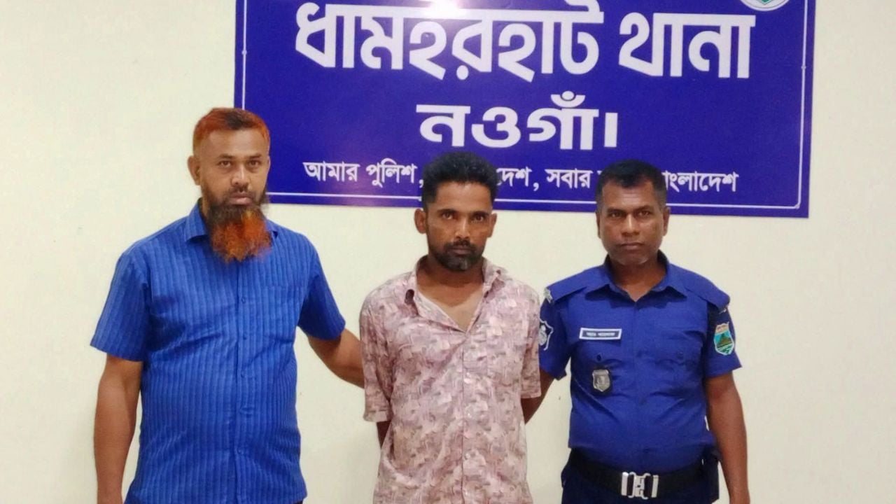 ধামইরহাটে মায়ের পায়ের রগ কেটে দিল ছেলে