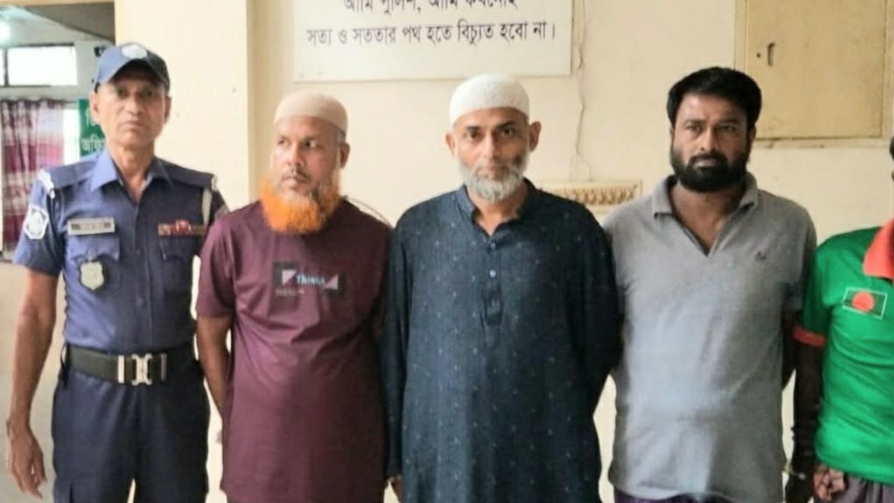 কটিয়াদীতে সন্ত্রাসবিরোধী আইনে ৪ আ.লীগ নেতা গ্রেপ্তার