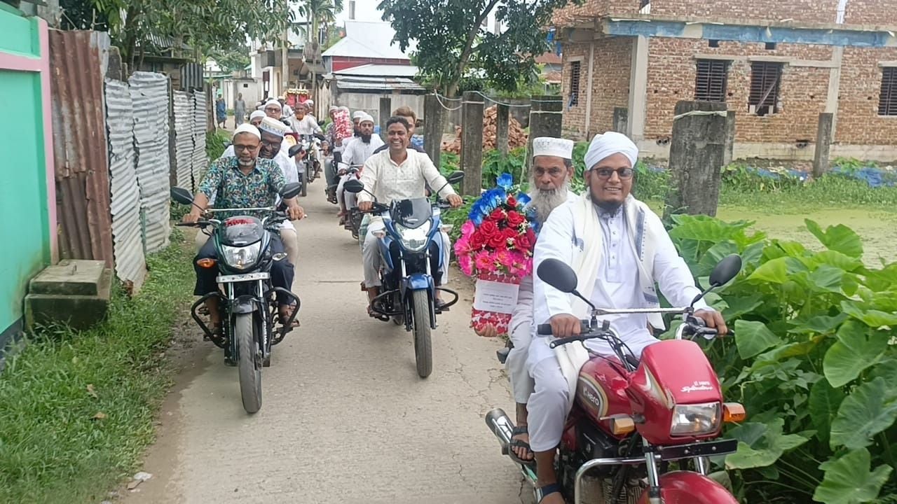 নেত্রকোনার মদনে মুয়াজ্জিনের রাজকীয় বিদায়