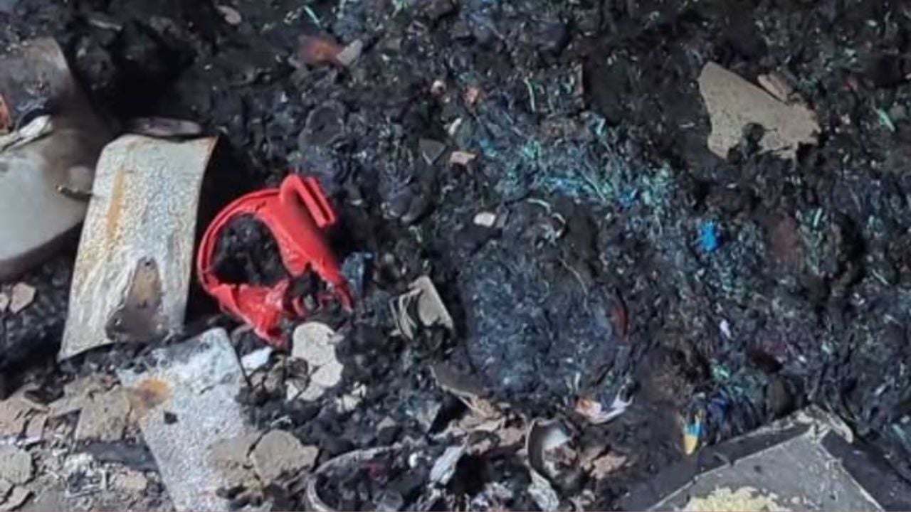 দিনাজপুরে দগ্ধ স্বামী-স্ত্রীর লাশ উদ্ধার