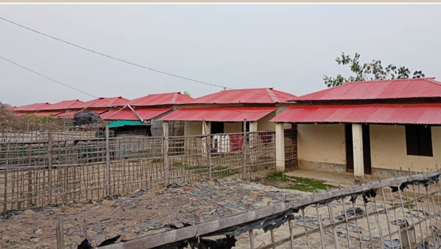 কুতুব‌দিয়ায় সাদা স্ট্যাম্পে বি‌ক্রি মু‌জিববর্ষের ঘর