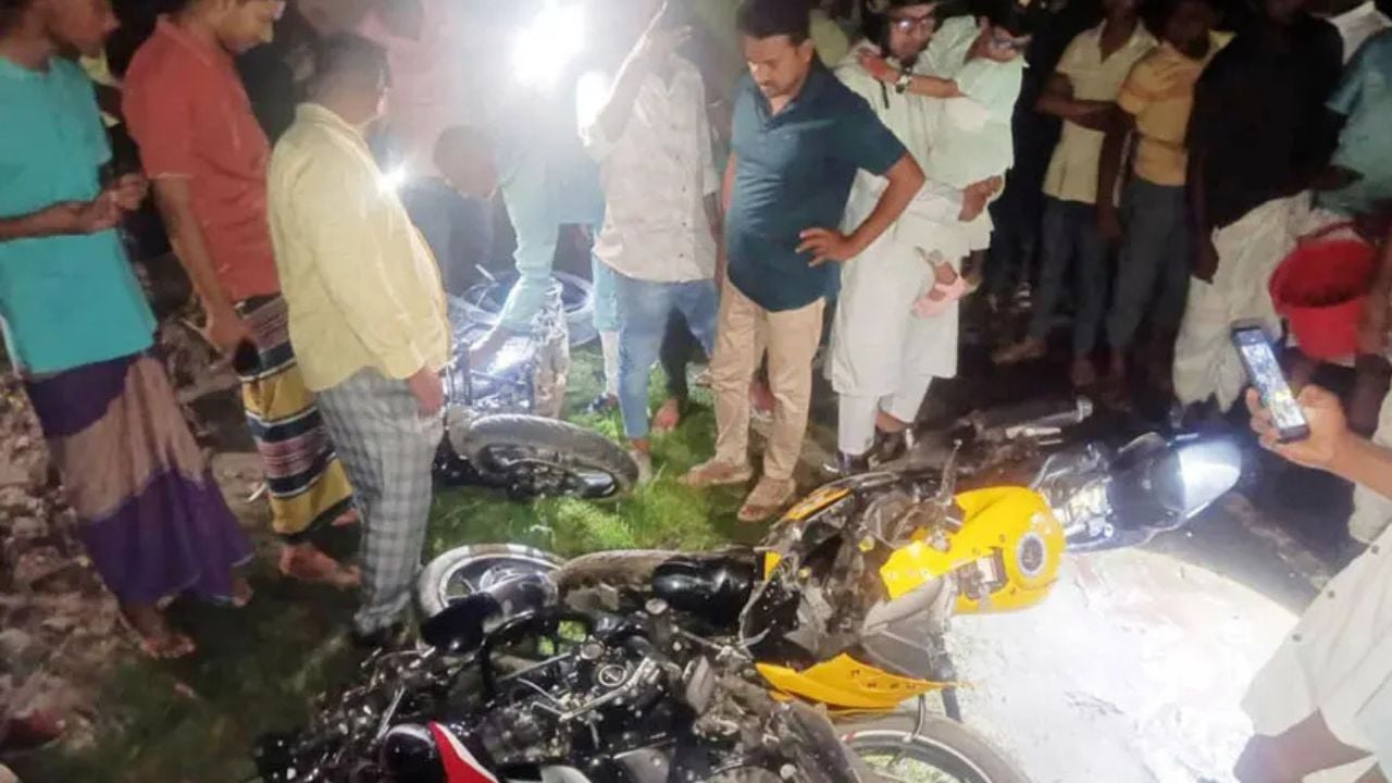 বগুড়ায় দুই মোটরসাইকেলের মুখোমুখি সংঘর্ষে নিহত ৩