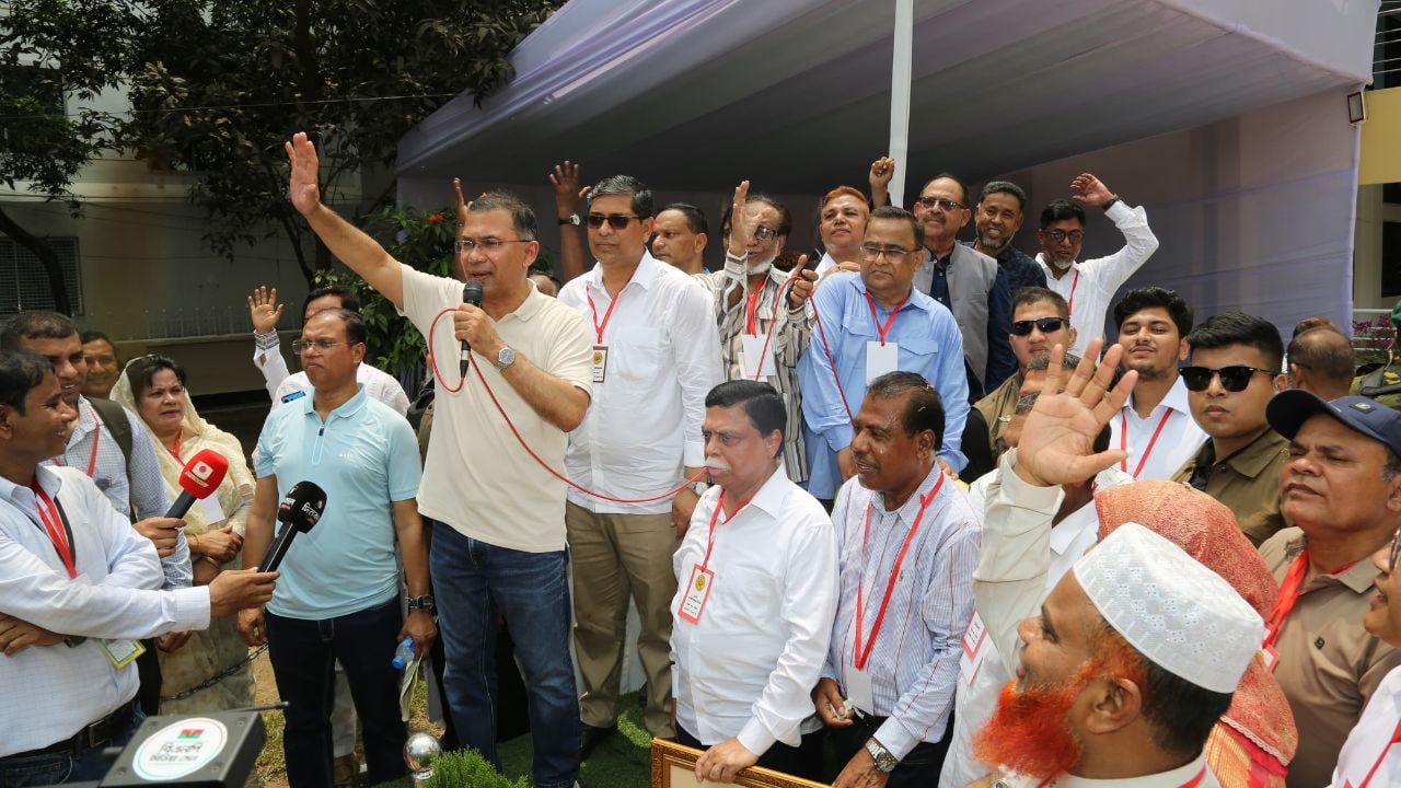 আপনার শহর আপনাকেই পরিষ্কার রাখতে হবে: তারেক রহমান