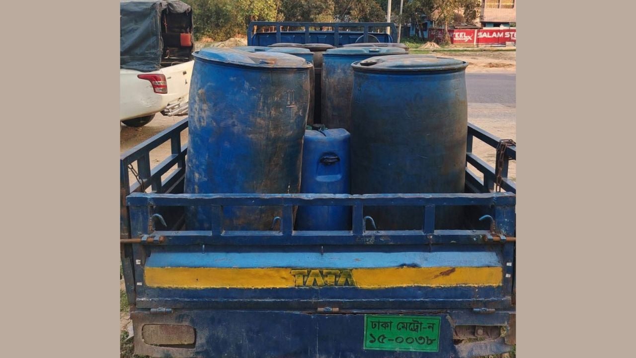 শিবপুরে বিপুল পরিমাণ ডিজেল উদ্ধার