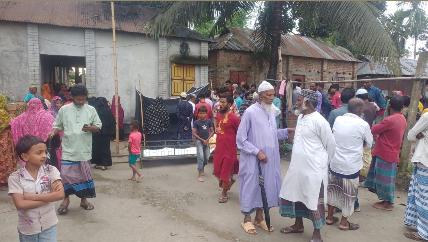 ধান কাটতে গিয়ে বজ্রাঘাতে প্রাণ গেল কৃষকের