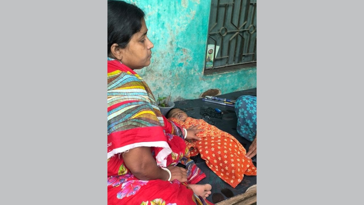জীবননগরে শ্বাসনালিতে দুধ আটকে শিশুর মৃত্যু
