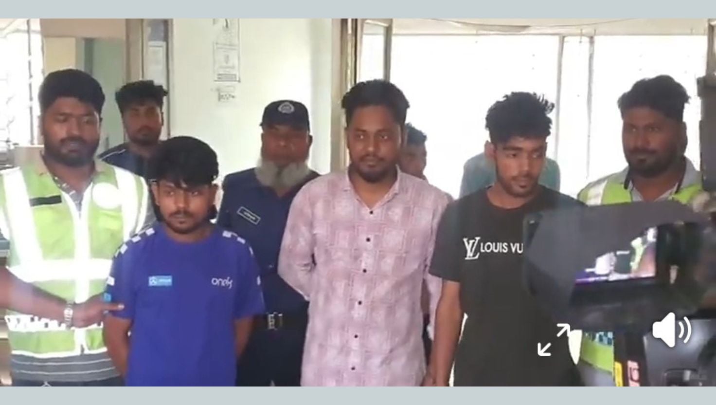 নাটোর হাসপাতালে রোগীর মায়ের শ্লীলতাহানি ও ভিডিও ধারণ, গ্রেপ্তার ৩
