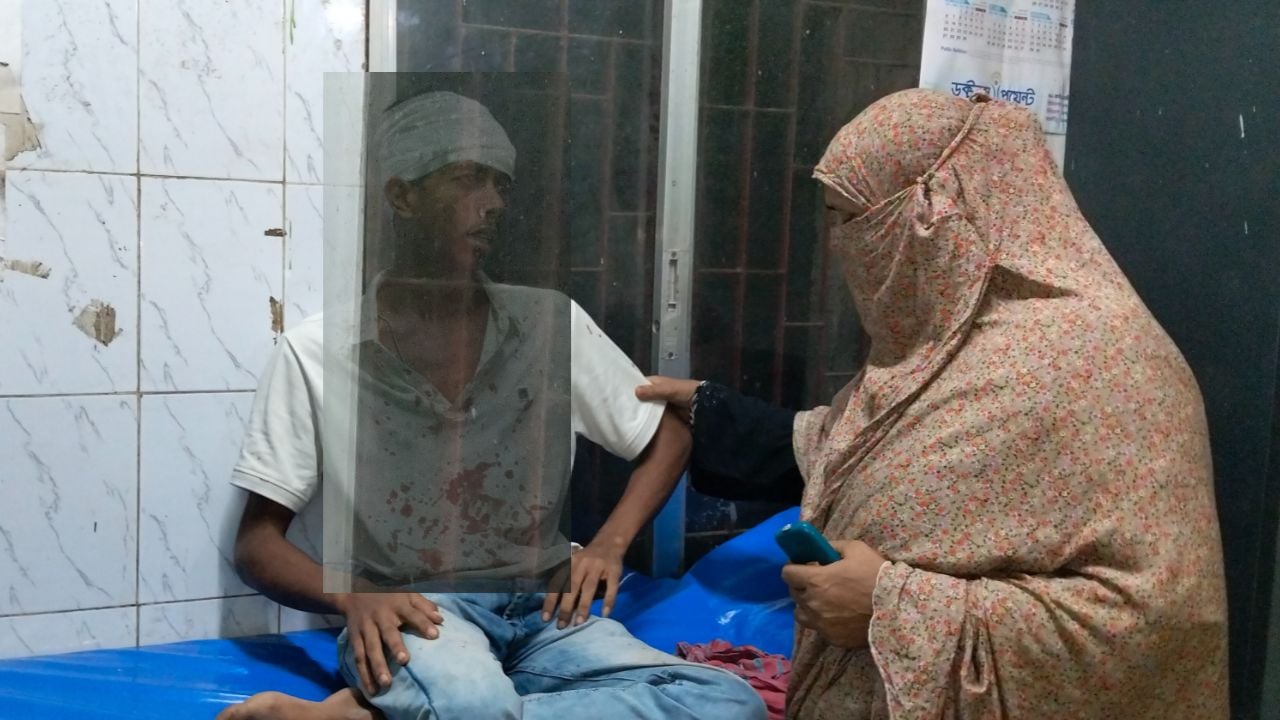 মোংলায় মাদক মামলার সাক্ষী দুর্বৃত্তের হামলায় গুরুতর জখম