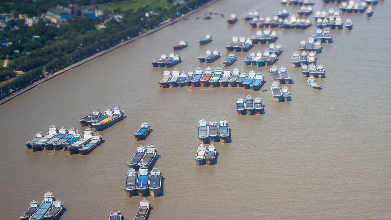 চট্টগ্রাম বন্দরে তিন জরুরি নির্দেশনা