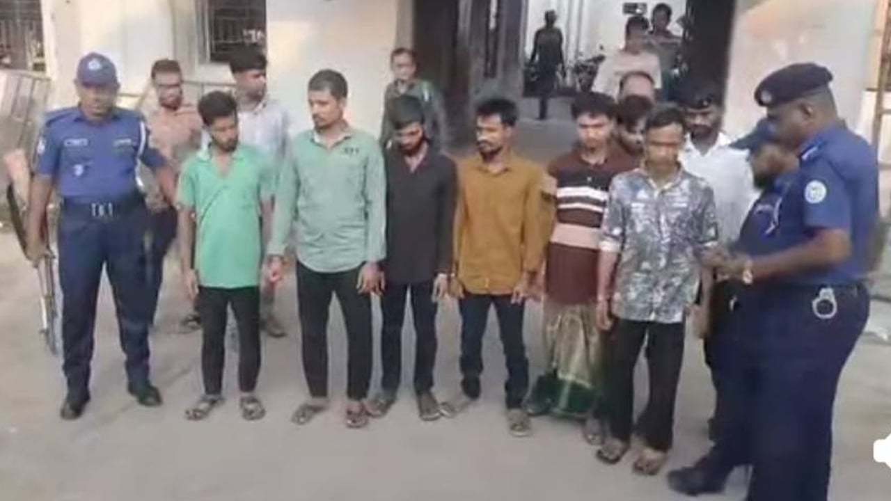 ডাকাতির প্রস্তুতিকালে ৮ ডাকাত আটক