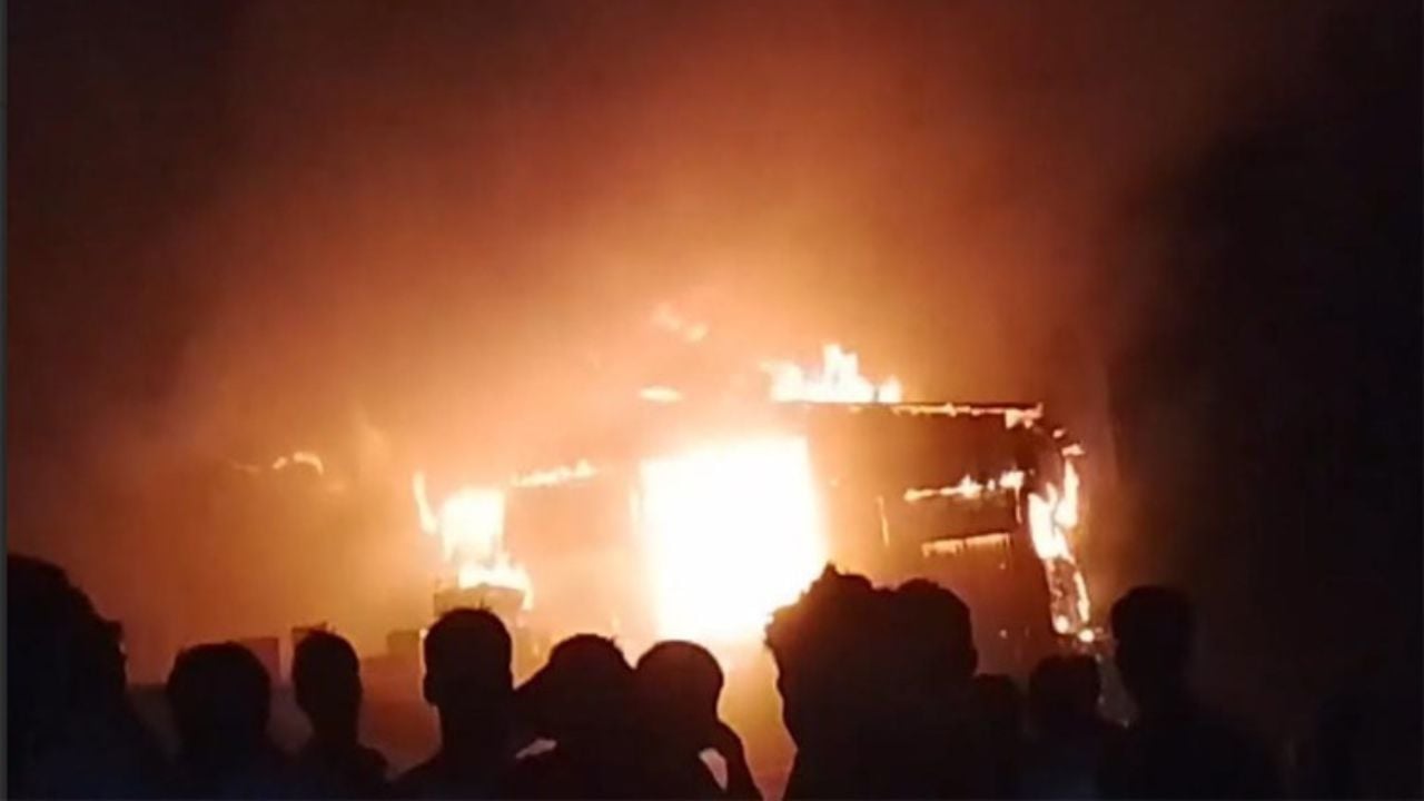 হবিগঞ্জে ৭ ব্যবসাপ্রতিষ্ঠান আগুনে ভস্মীভূত, ৮০ লাখ টাকার ক্ষতি