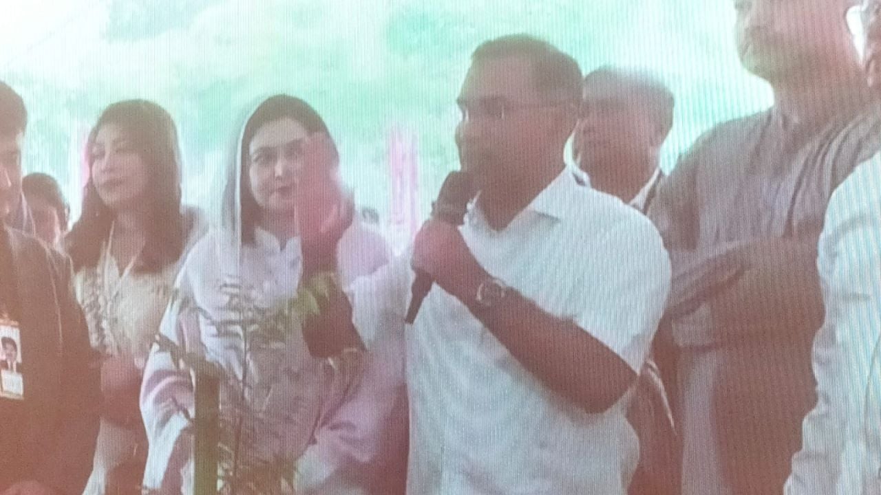 প্রধানমন্ত্রীর প্রোগ্রাম নিয়ে দৌলতখানে জাঁকজমক আয়োজন