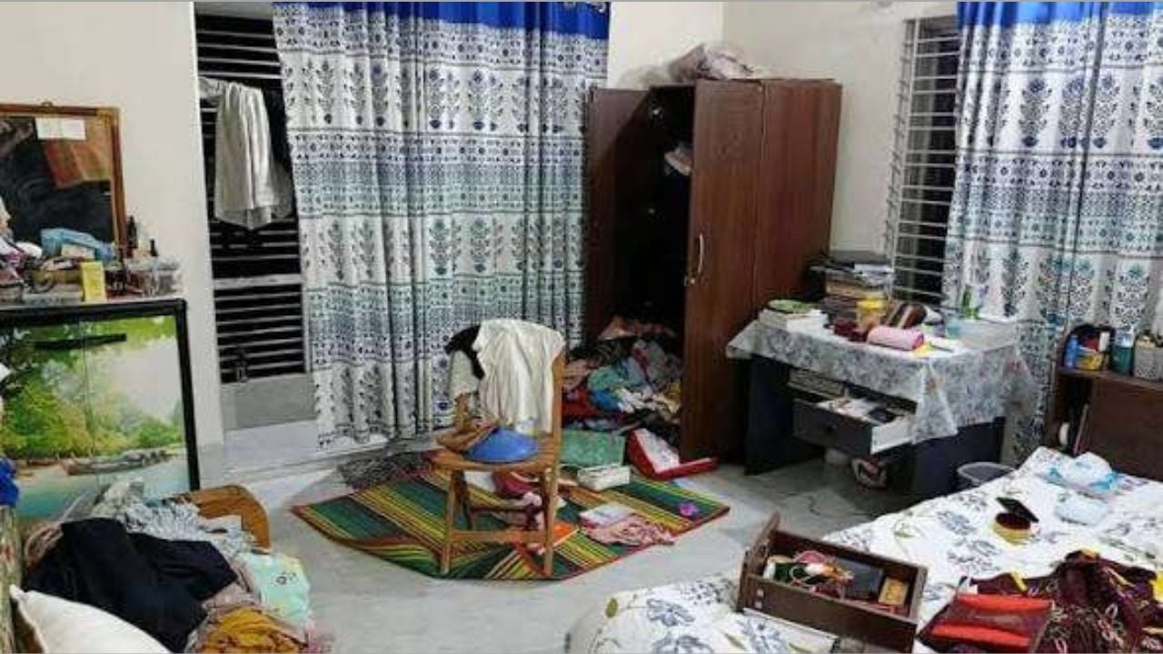 জামালপুরে গ্রিল কেটে বিচারকের বাসায় দুঃসাহসিক চুরি
