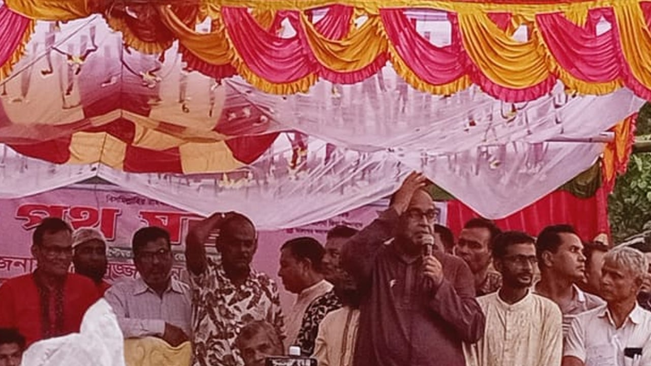 বিএনপির বিরুদ্ধে দেশি-বিদেশি ষড়যন্ত্র চলছে: দুদু