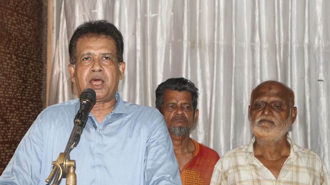 নির্বাচন নিয়ে গুপ্ত ষড়যন্ত্র হচ্ছে: আজিজুল বারী হেলাল