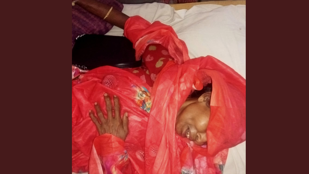 বরিশালে জমিসংক্রান্ত বিরোধে বৃদ্ধাকে পিটিয়ে জখম করল যুবলীগ নেতা
