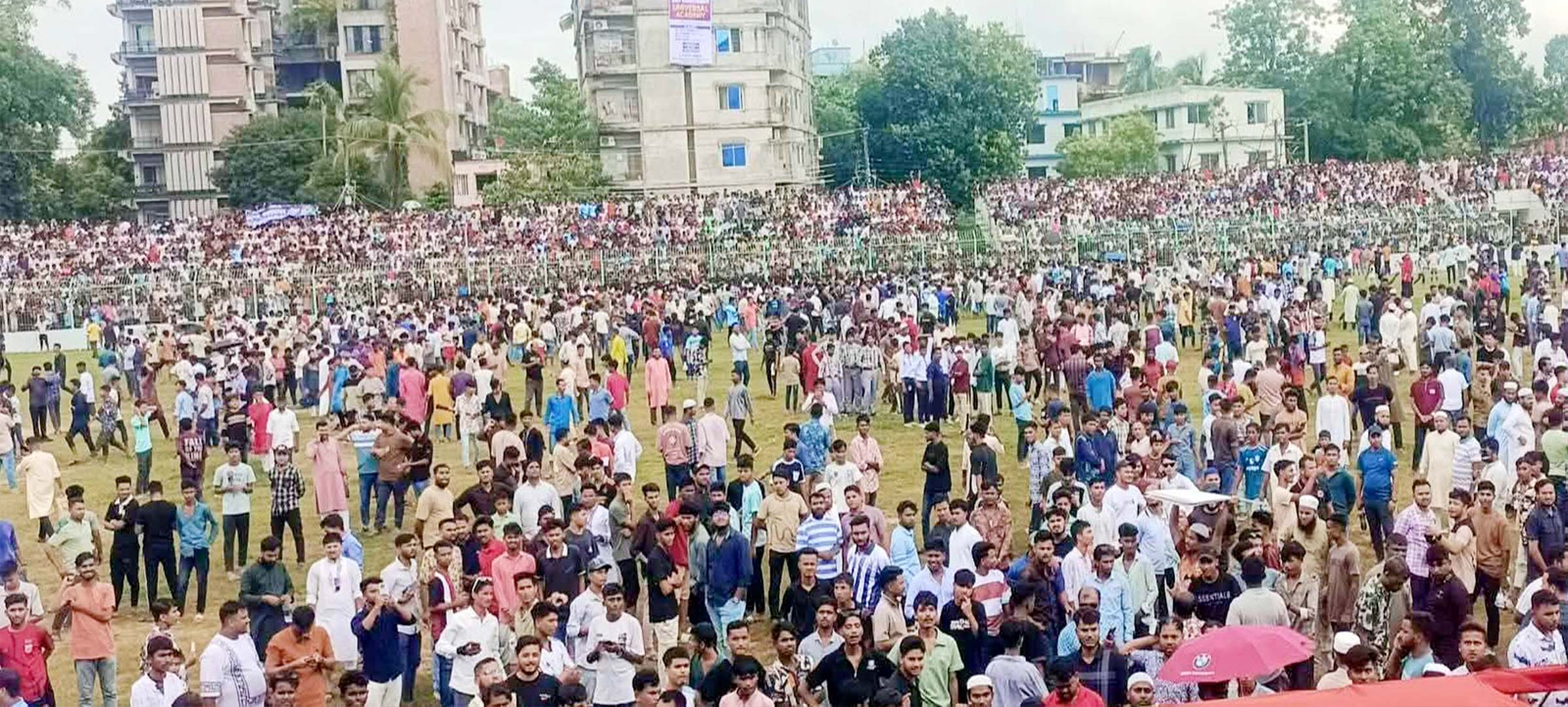 জেলা প্রশাসক গোল্ডকাপ ফুটবল টুর্নামেন্ট ঘিরে কক্সবাজার ‘রণক্ষেত্র’