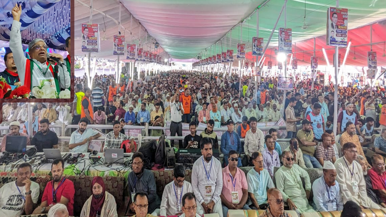 তারেক রহমান যেন প্রধানমন্ত্রী হতে না পারেন সে জন্য জামায়াত ষড়যন্ত্র করছে: বুলু