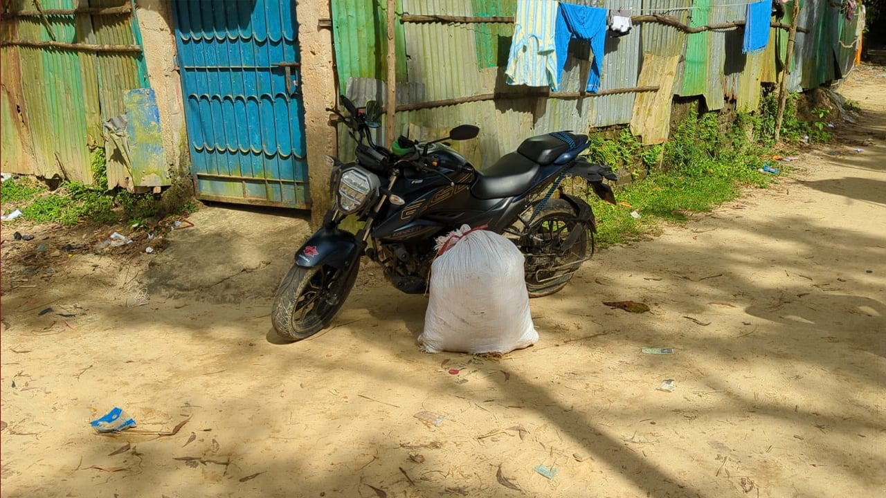 রামুতে বিপুল পরিমাণ ইয়াবাসহ যুবক আটক
