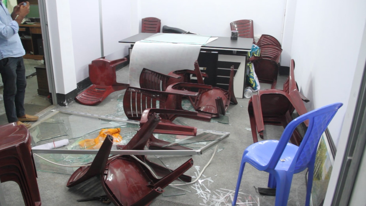 জমিয়তে ইসলামের অফিস ভাংচুর, অভিযোগের তীর বিএনপির দিকে