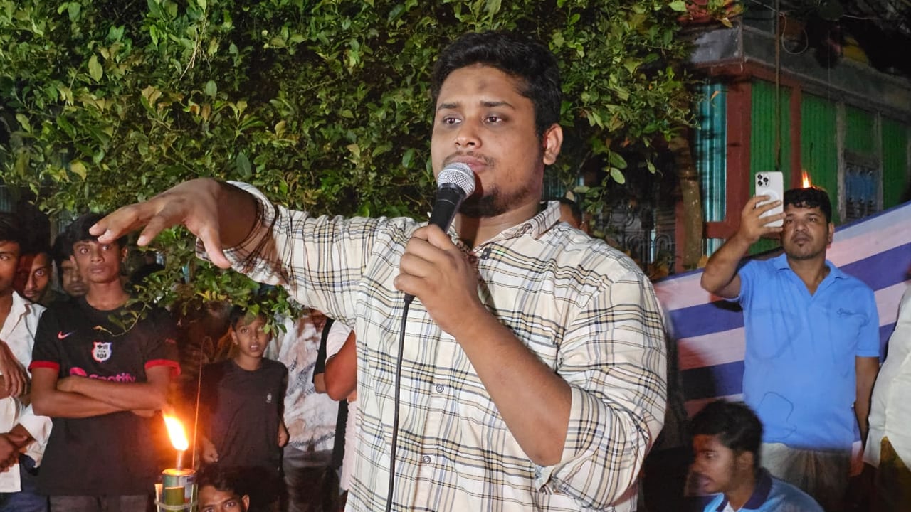 শুধুমাত্র দারোয়ান পরিবর্তনের জন্যই কি আমরা নির্বাচন করব: হাসনাত আব্দুল্লাহ