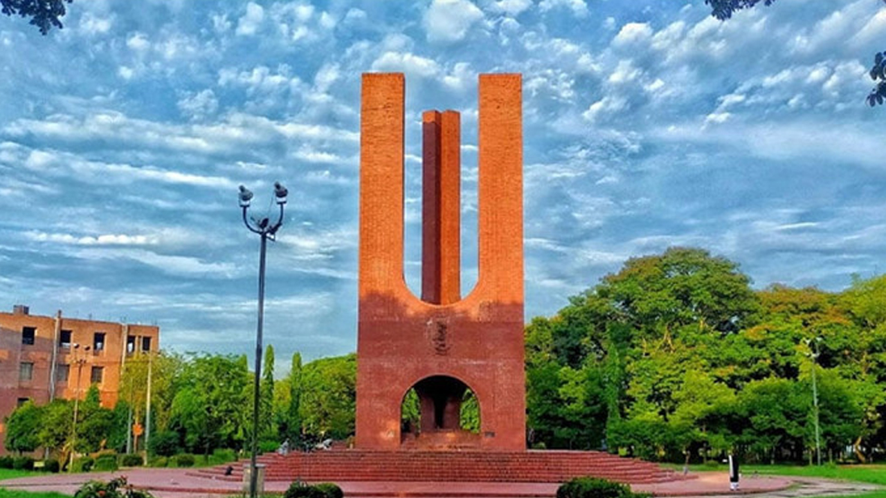 রাতেই বন্ধ হচ্ছে জাবির সকল গেট, গাড়ি চলাচলে বিধি–নিষেধ
