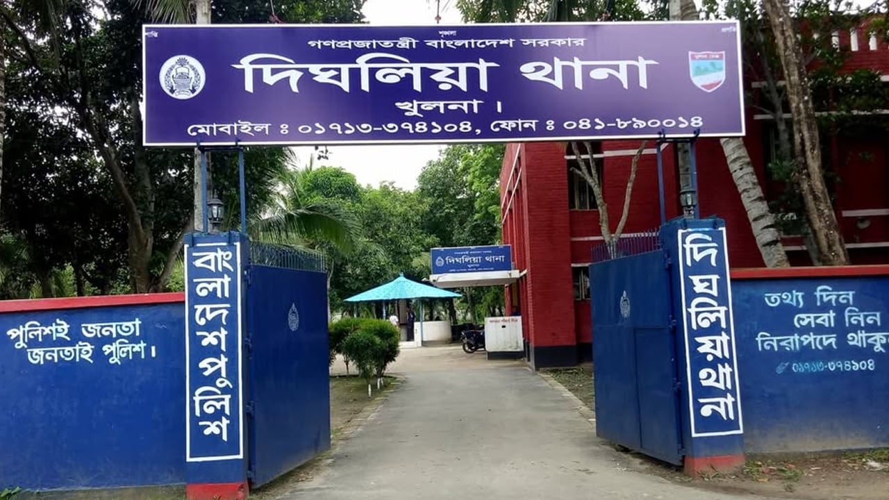 পুলিশের ওপর হামলা করে আসামি ছিনতাই, গ্রেপ্তার ৩