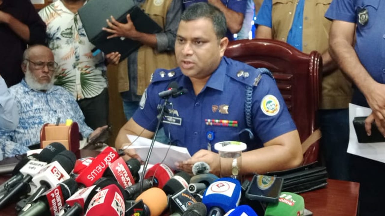 কঠোর শাসনে অতিষ্ঠ পুত্রের হাতে খুন হলেন মাওলানা নোমানী