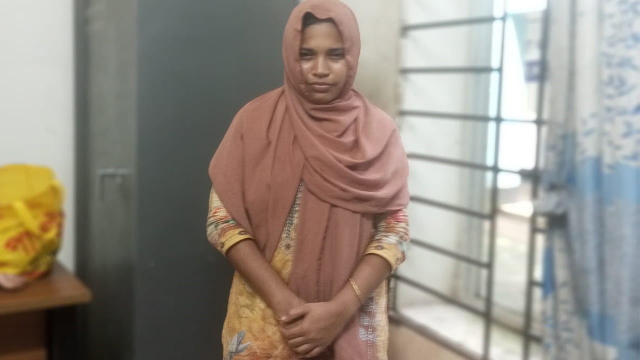 ইয়াবা ও দেশীয় অস্ত্রসহ এক নারী মাদক কারবারি আটক