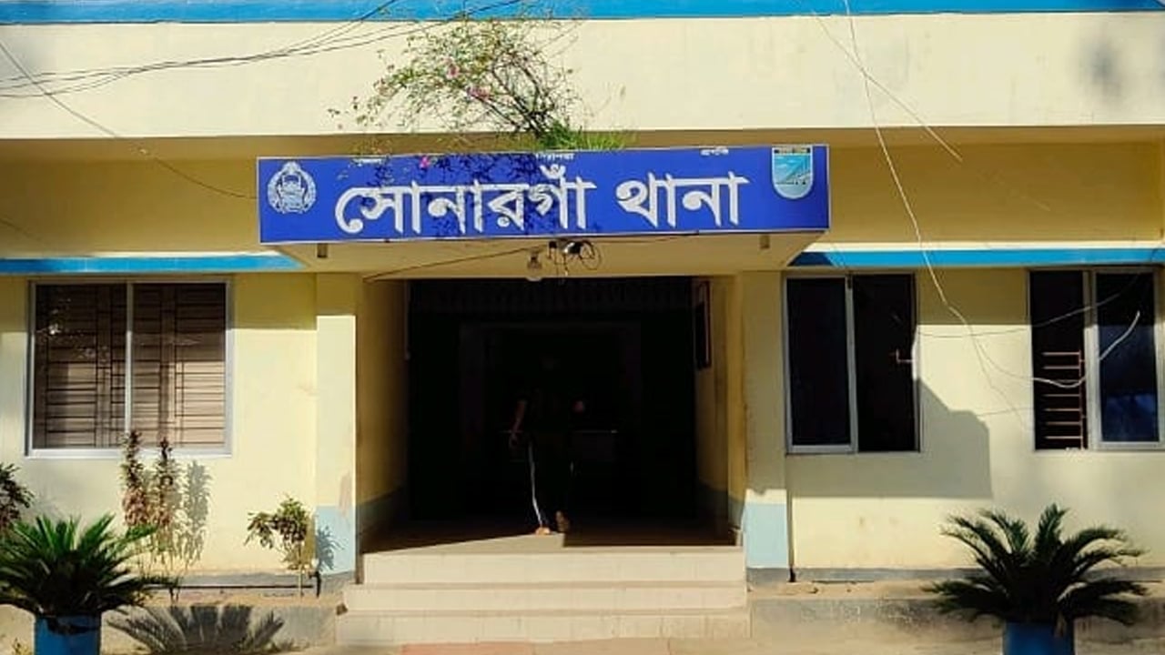 মেঘনা নদীতে পুলিশের সঙ্গে চাঁদাবাজদের সংঘর্ষে আহত ৫