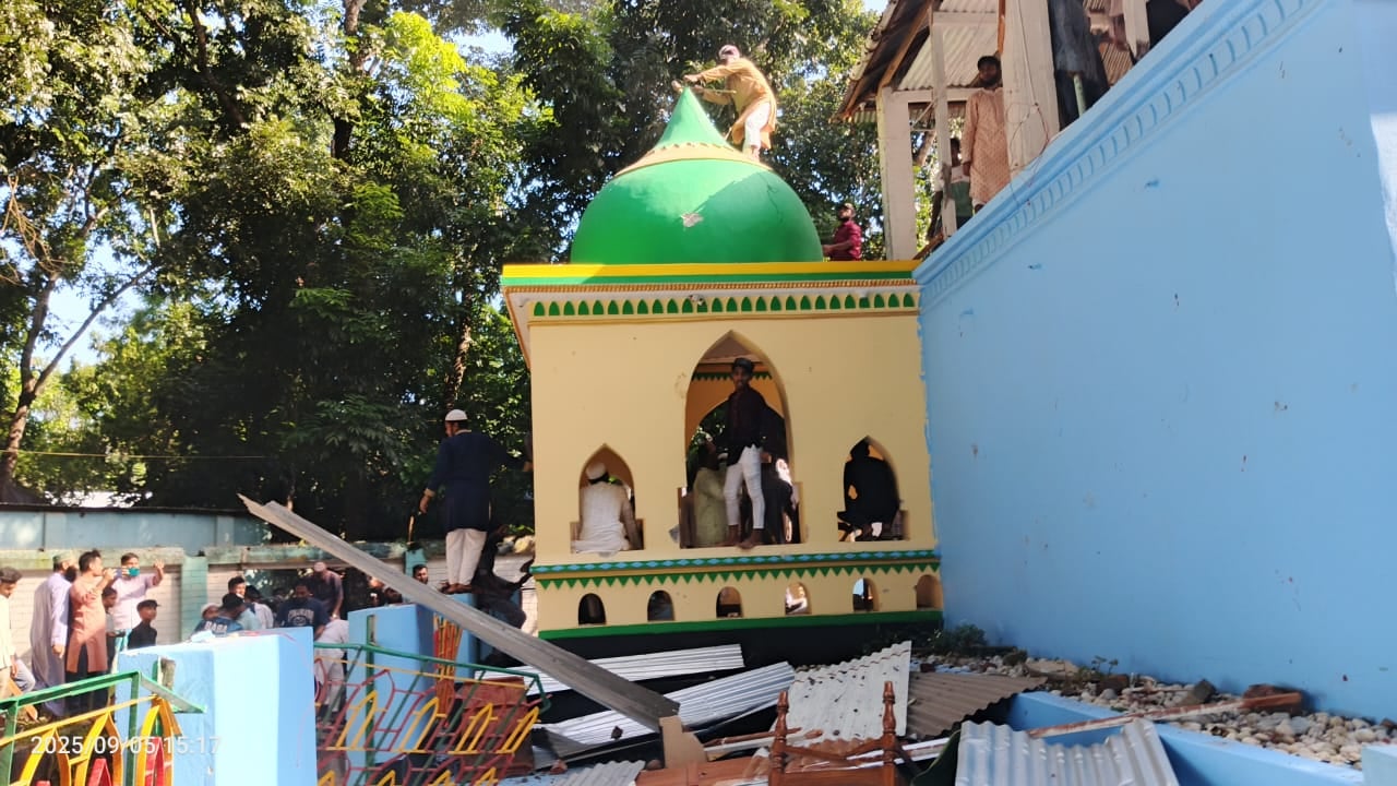 নুরা পাগলার মাজারে হামলা ও হত্যা মামলায় আরো এক আসামি গ্রেপ্তার