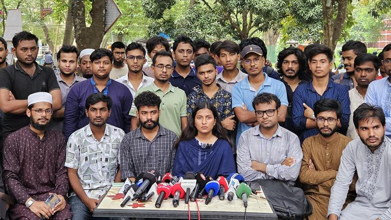 শাটডাউনের মধ্যে রাকসু নির্বাচন হতে পারে না