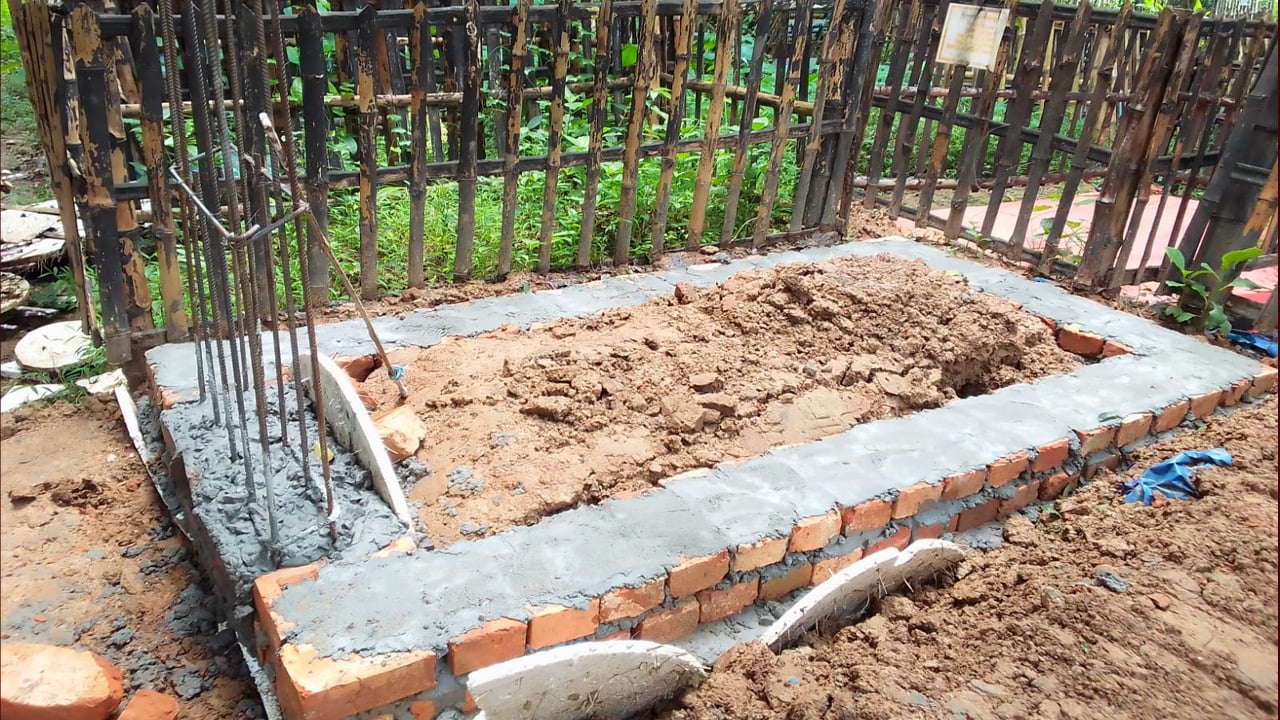 জুলাই-আগস্ট শহীদদের সমাধির ঠিকাদার ফ্যাসিস্ট সহযোগী, স্বজনদের অসন্তোষ