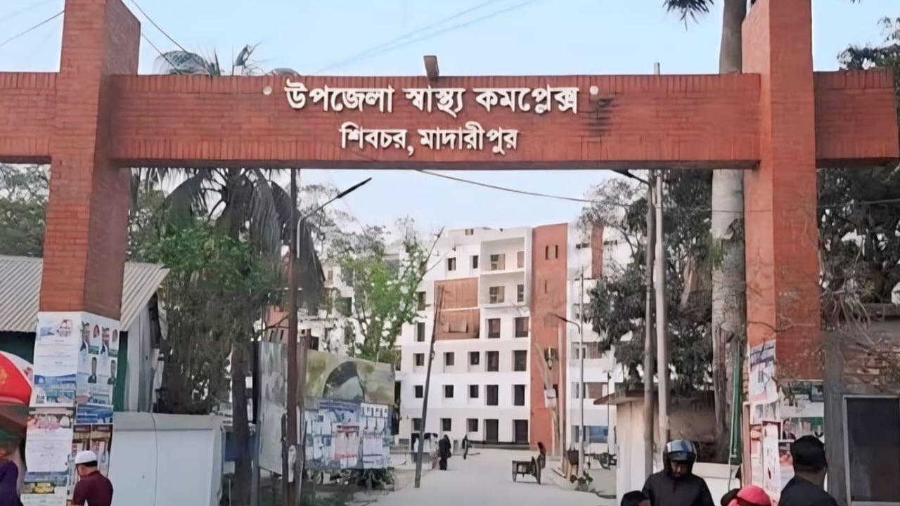লুকোচুরি খেলার সময় বিদ্যুতায়িত হয়ে শিশুর মৃত্যু