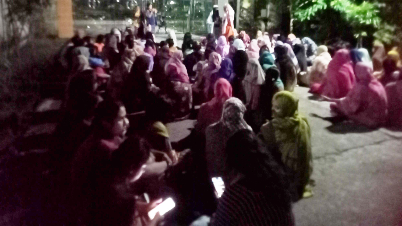 খাবারে ভর্তুকির জন্য নোবিপ্রবিতে ছাত্রীদের আন্দোলন
